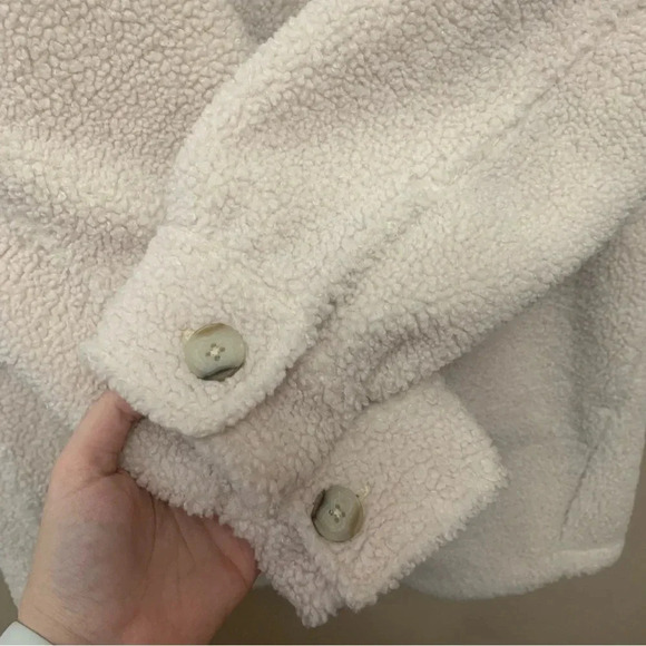 Spanx Fleece Shirt Jacket Sherpa Shacket in Cream Size Medium - Picture 9 of 16